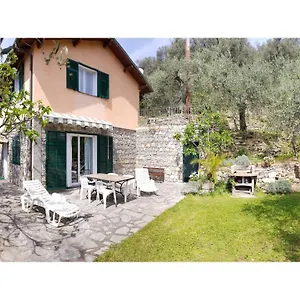 Casa Sylviane Pietrabruna