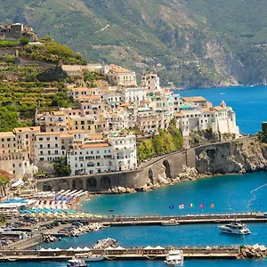 lily-house-amalfi.hotels-amalfi.com/